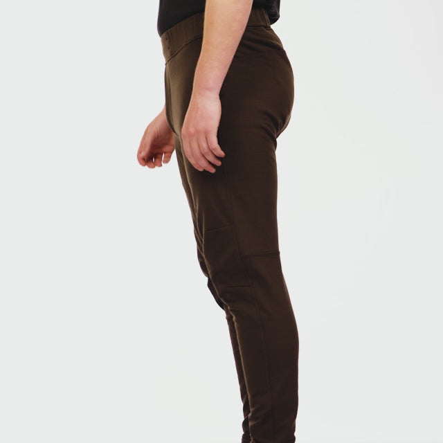 Video of a man walking on wearing the Rugged Wool Wader Pant, displaying its features.